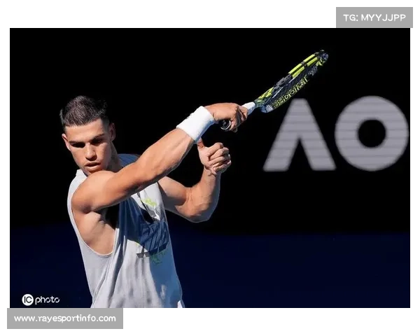 阿尔卡拉斯腹肌拉伤退出澳网热身赛，能否亮相墨尔本公园存疑