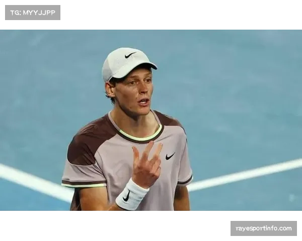 特写:辛纳挽救赛点后激动跪地,艰难晋级印第安维尔斯八强 特写:辛纳挽救赛点后激动跪地,艰难晋级印第安维尔斯八强